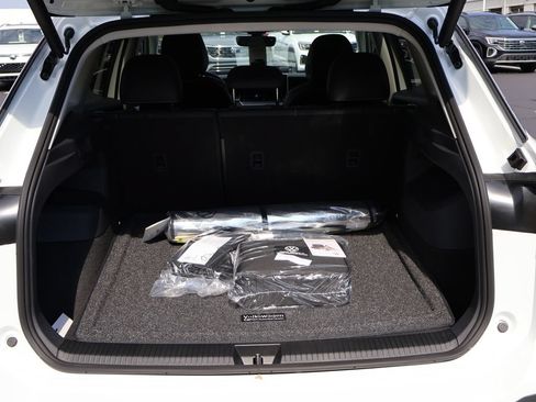 New 2026 Volkswagen Tiguan SE AWD/4WD image 18