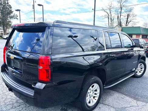 Used 2019 Chevrolet Suburban LT image 5