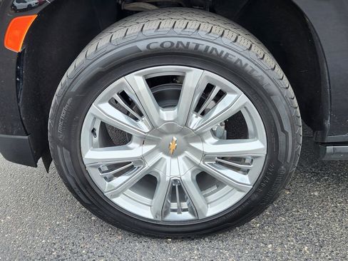 Used 2021 Chevrolet Tahoe High Country w/ Premium Package image 16