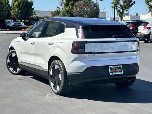 New 2026 Volvo EX30 Plus w/ Climate Package image 5