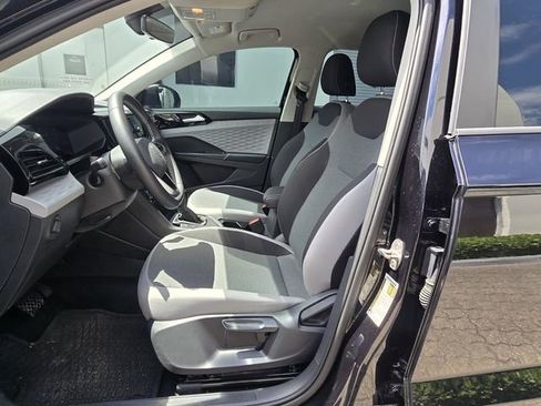 Certified 2023 Volkswagen Taos S FWD image 11