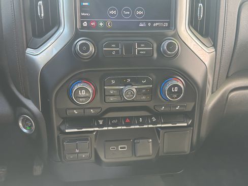 Used 2023 Chevrolet Silverado 2500 LT w/ Convenience Package AWD/4WD image 30