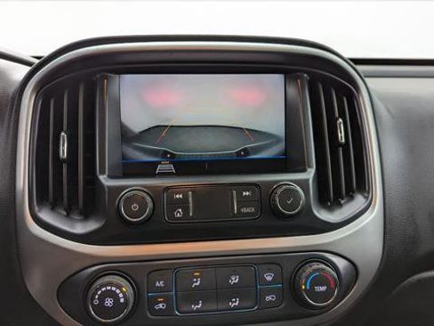 Used 2022 Chevrolet Colorado LT w/ Fleet Safety Package image 21