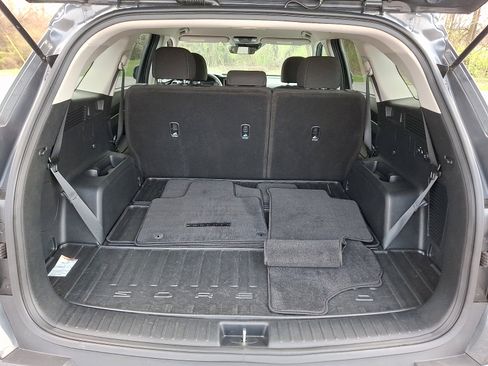 Used 2023 Kia Sorento LX image 29