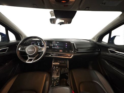 Used 2023 Kia Sportage EX image 16