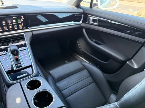 Used 2022 Porsche Panamera 4S AWD/4WD image 13