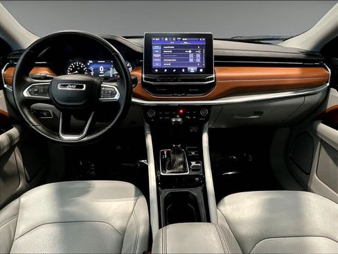 Used 2022 Jeep Compass Limited image 16