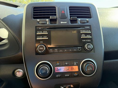 Used 2015 Nissan Leaf S w/ Charge Package image 35