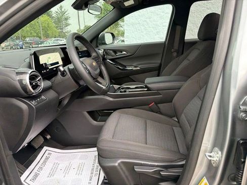 Used 2026 Chevrolet Equinox LT AWD/4WD image 11