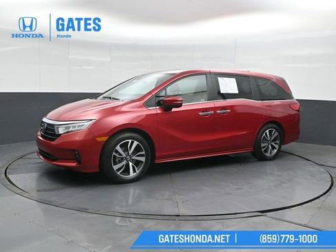 Certified 2024 Honda Odyssey Touring image 7