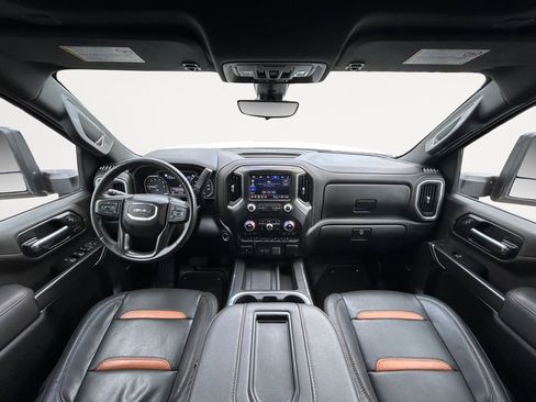 Used 2022 GMC Sierra 2500 AT4 w/ AT4 Premium Plus Package AWD/4WD image 12