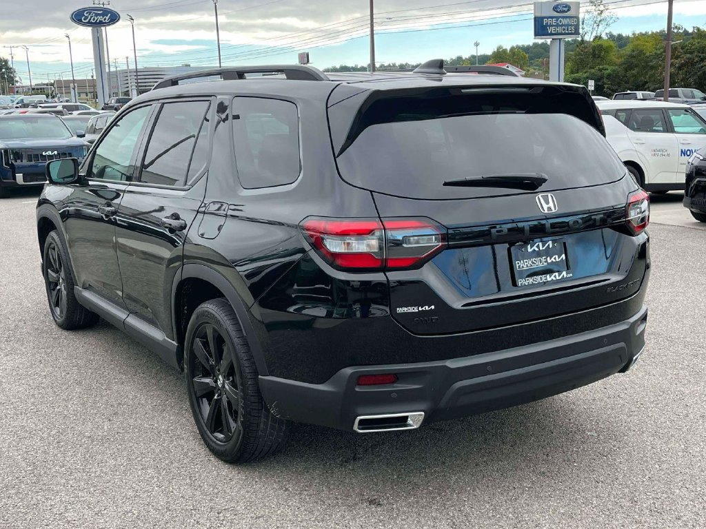 Used 2025 Honda Pilot Black Edition image 31