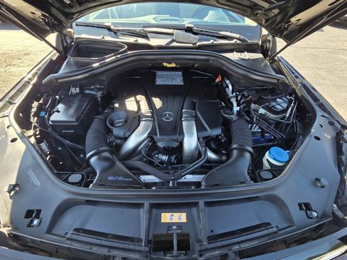 Used 2017 Mercedes-Benz GLS 550 4MATIC image 24