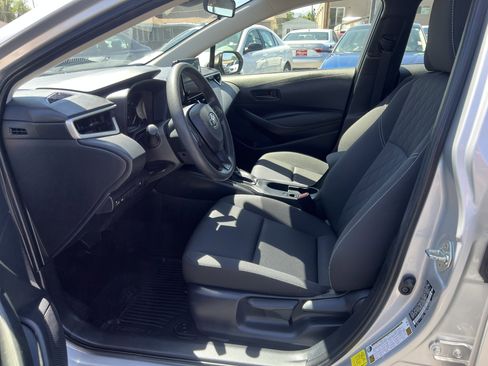 Used 2024 Toyota Corolla LE w/ LE Convenience Package FWD image 11