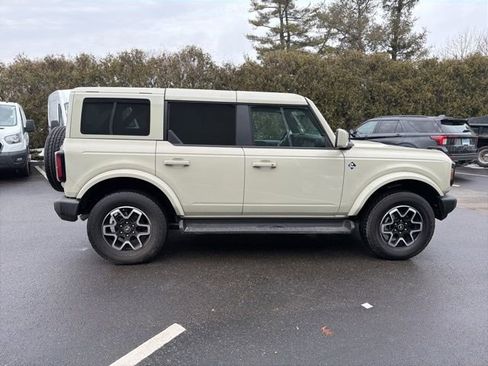 Used 2025 Ford Bronco Outer Banks image 8