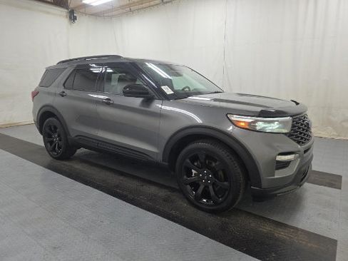 Used 2023 Ford Explorer ST-Line w/ Class IV Trailer Tow Package AWD/4WD image 2