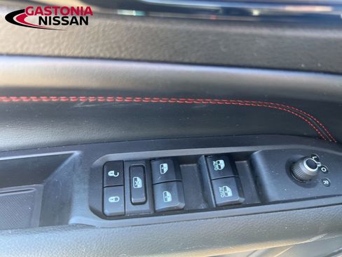 Used 2023 Jeep Compass Trailhawk image 37