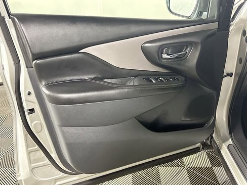 Used 2023 Nissan Murano SV image 10