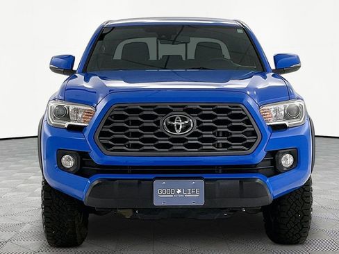 Used 2021 Toyota Tacoma TRD Off-Road w/ Technology Package AWD/4WD image 2
