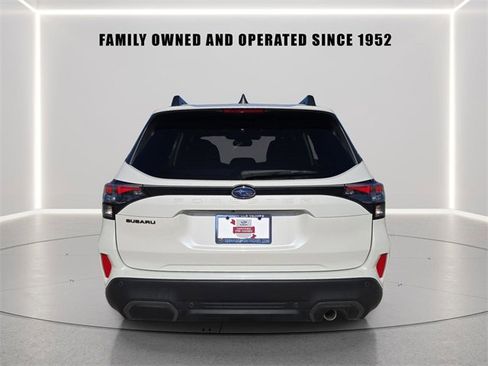 Certified 2025 Subaru Forester Limited image 3