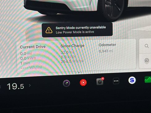 Used 2026 Tesla Model Y 2WD image 23