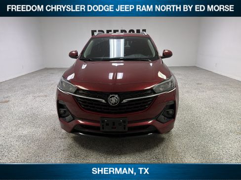 Used 2022 Buick Encore GX Select w/ Sport Touring Package FWD image 2