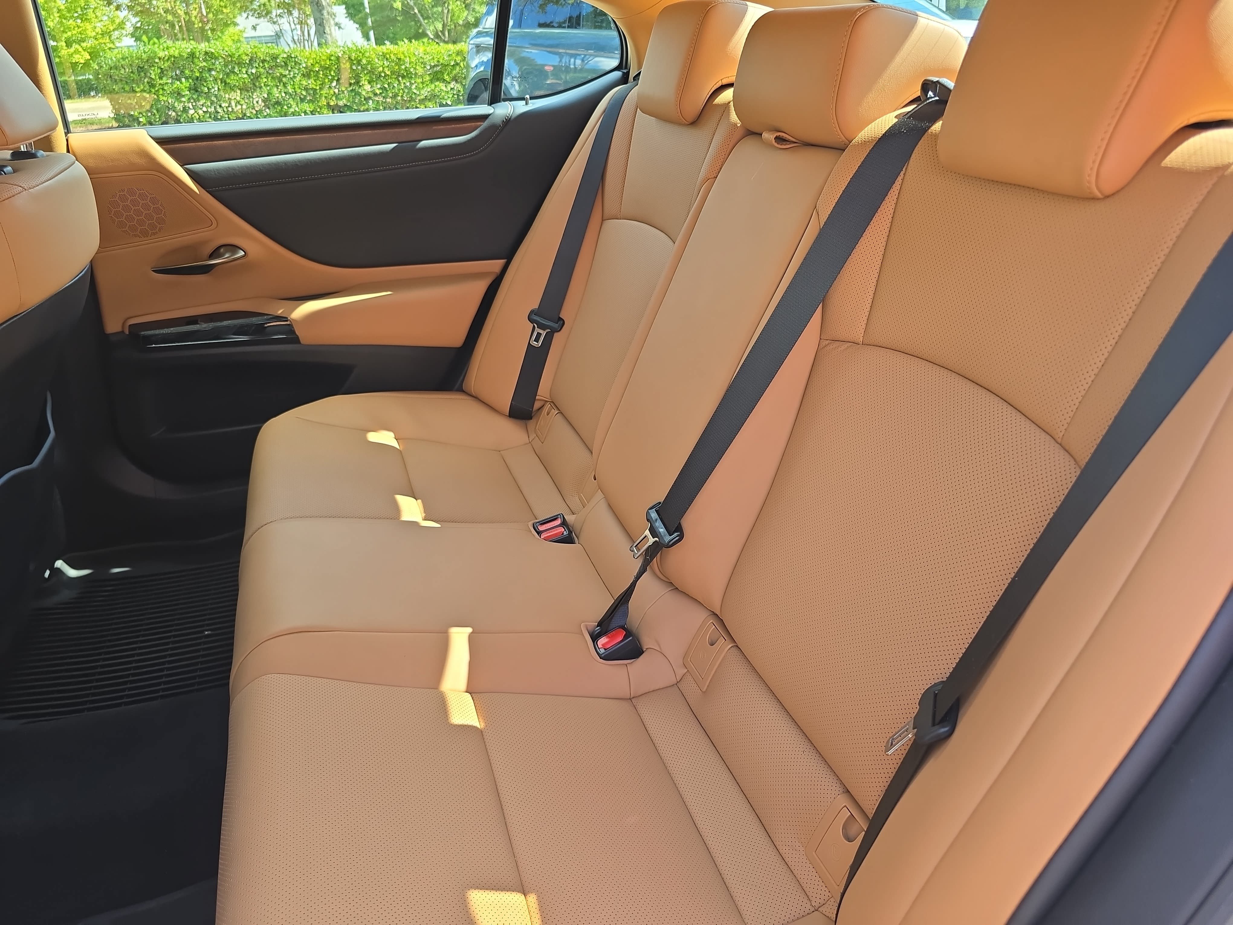 Used 2025 Lexus ES 350 w/ Premium Package FWD image 14