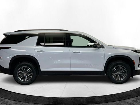 New 2026 Chevrolet Traverse LT w/ Enhanced Driving Package image 7