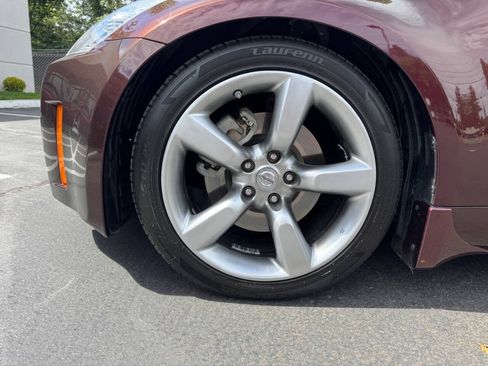 Used 2006 Nissan 350Z Touring RWD image 18