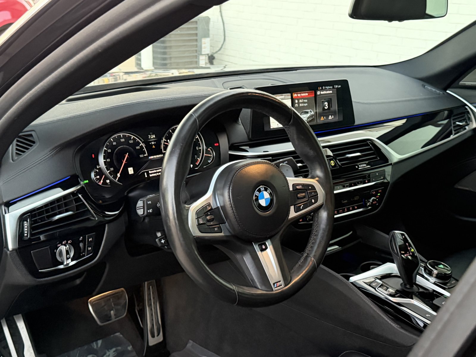 Used 2018 BMW M550i xDrive w/ Driving Assistance Package AWD/4WD image 16