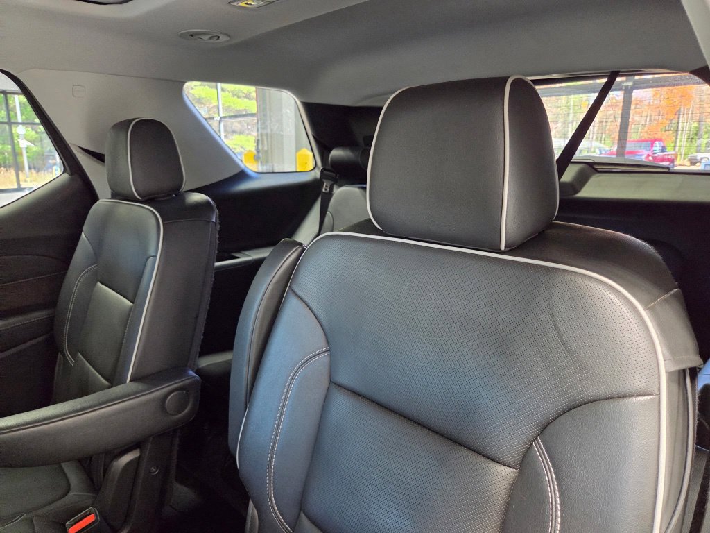 Used 2020 Chevrolet Traverse High Country w/ LPO, Floor Liner Package AWD/4WD image 24