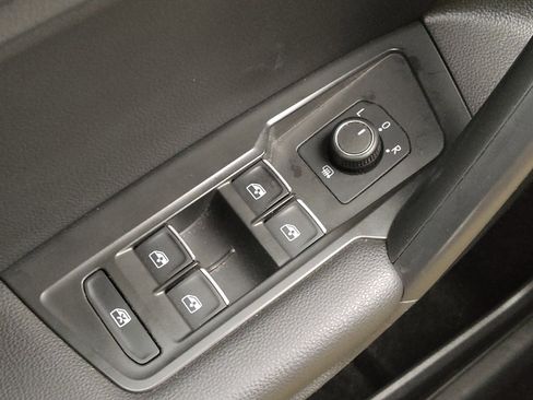 Used 2021 Volkswagen Tiguan SE w/ Panoramic Sunroof Package AWD/4WD image 27
