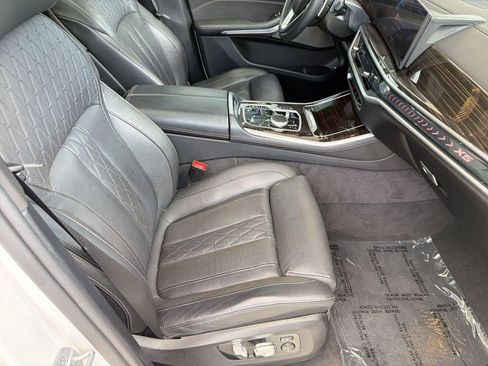 Used 2025 BMW X5 xDrive50e AWD/4WD image 32