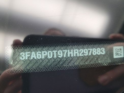 Used 2017 Ford Fusion SE w/ Fusion SE Technology Package image 33