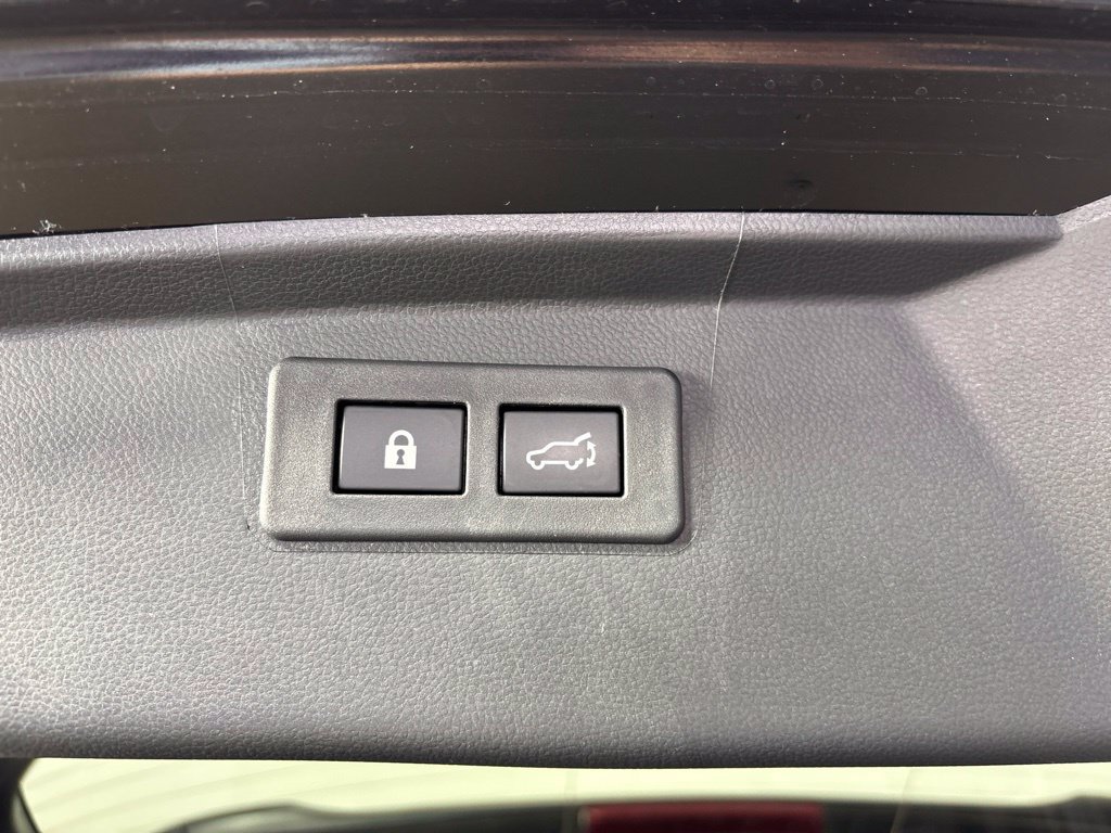 Used 2025 Subaru Outback Wilderness w/ Wilderness Package AWD/4WD image 15