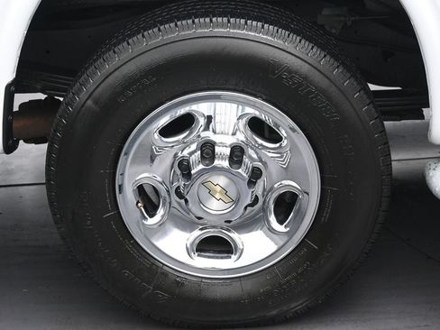 Used 2024 Chevrolet Express 2500 w/ Driver Convenience Package RWD image 13