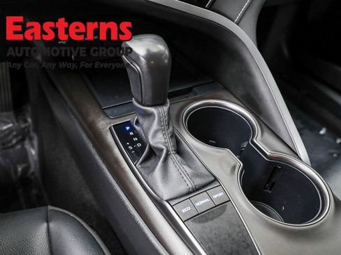 Used 2024 Toyota Camry SE image 13