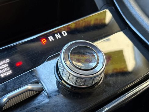 Used 2023 Jeep Grand Cherokee L Limited w/ Black Appearance Package image 25