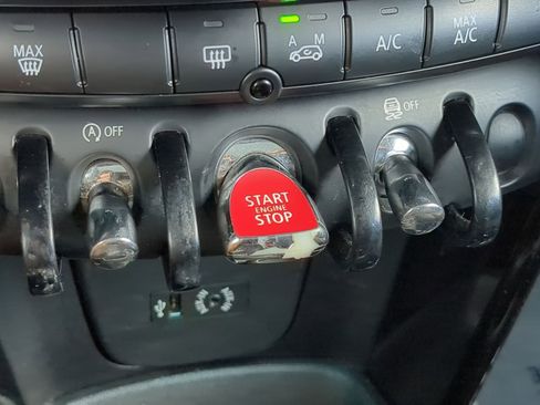 Used 2015 MINI Cooper S image 21