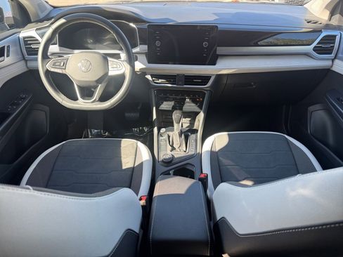 Used 2025 Volkswagen Taos SE image 41