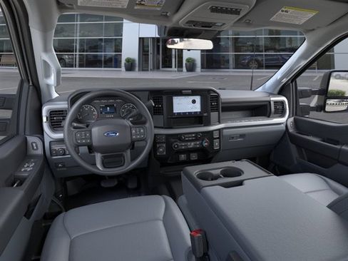 New 2026 Ford F250 XL AWD/4WD image 9