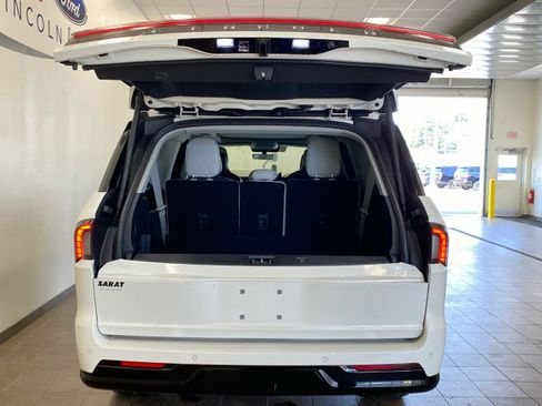 New 2026 Lincoln Navigator L Black Label AWD/4WD image 37