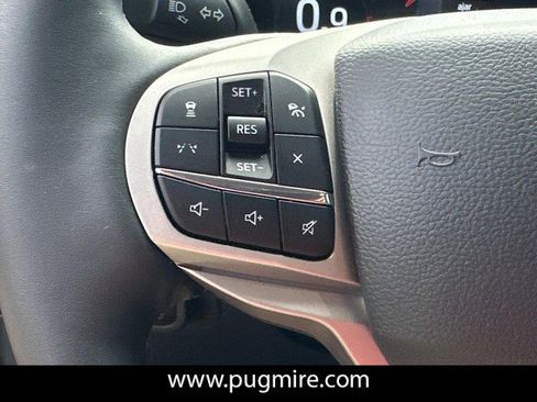 New 2026 Ford Explorer Active RWD image 24