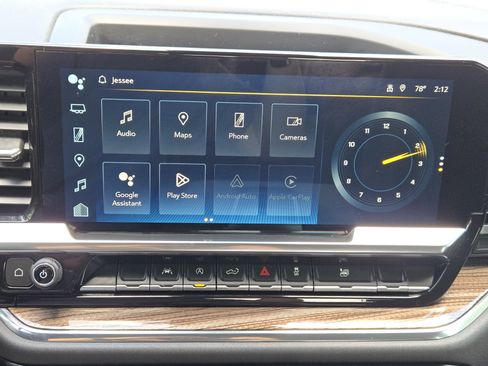 Used 2023 Chevrolet Silverado 1500 LT AWD/4WD image 19