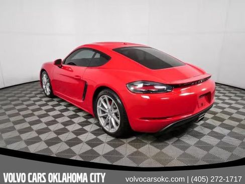 Used 2018 Porsche 718 Cayman RWD image 3