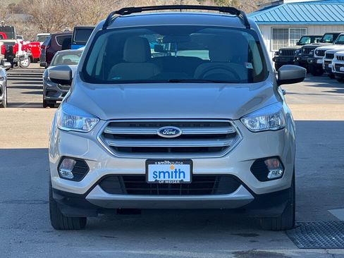 Used 2018 Ford Escape SE w/ SE Sync 3 Package image 10