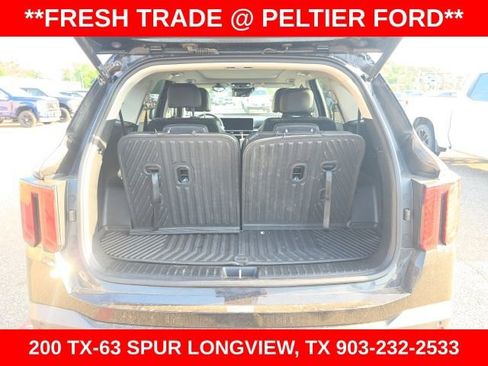 Used 2024 Kia Sorento EX w/ Panoramic Sunroof Package image 14