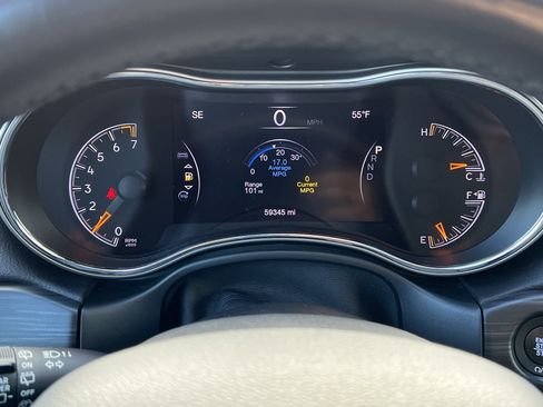 Used 2021 Jeep Grand Cherokee Limited w/ Sun & Sound Group image 21