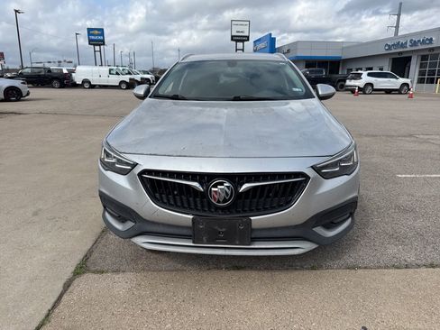 Used 2018 Buick Regal Preferred w/ Sights and Sounds Package image 1