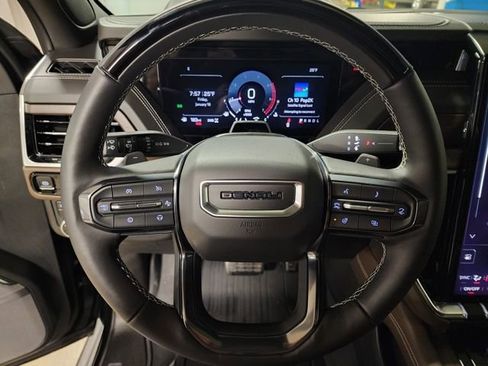 Certified 2025 GMC Yukon Denali Ultimate AWD/4WD image 26